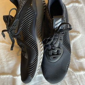 Adidas black alpha bounce sneakers size 9